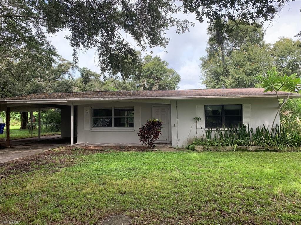 2819 West RD FORT MYERS, FL 33905