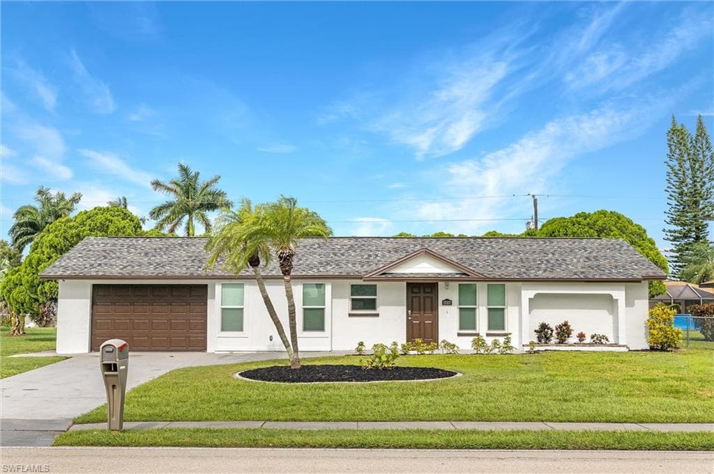 2214 Country Club BLVD CAPE CORAL, FL 33990