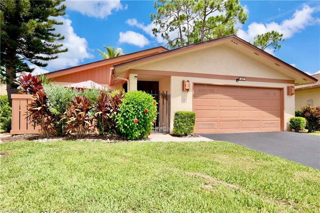 6517 Royal Woods DR FORT MYERS, FL 33908