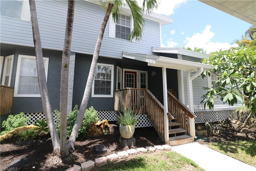 6152 Lake Front DR FORT MYERS, FL 33908