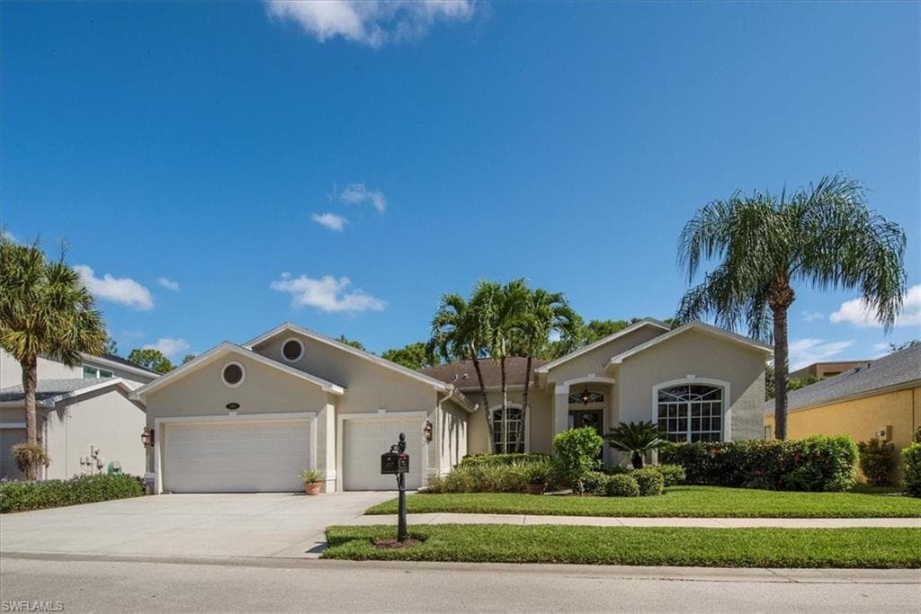 289 Spider Lily LN NAPLES, FL 34119