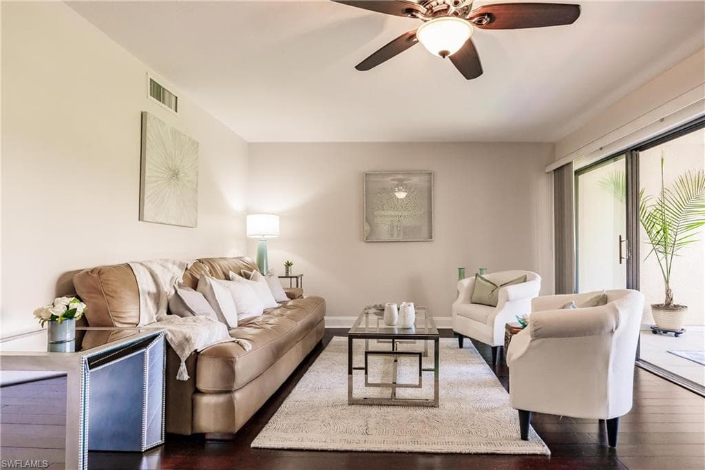 586 Beachwalk CIR O-204 NAPLES, FL 34108