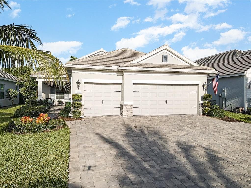 19819 Coconut Harbor CIR FORT MYERS, FL 33908