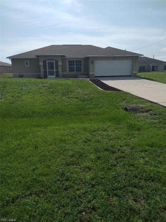 913 Abrams BLVD LEHIGH ACRES, FL 33971