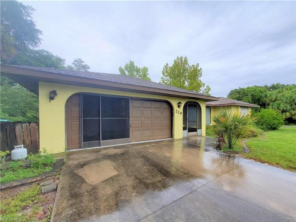 229 Eppinger DR PORT CHARLOTTE, FL 33953