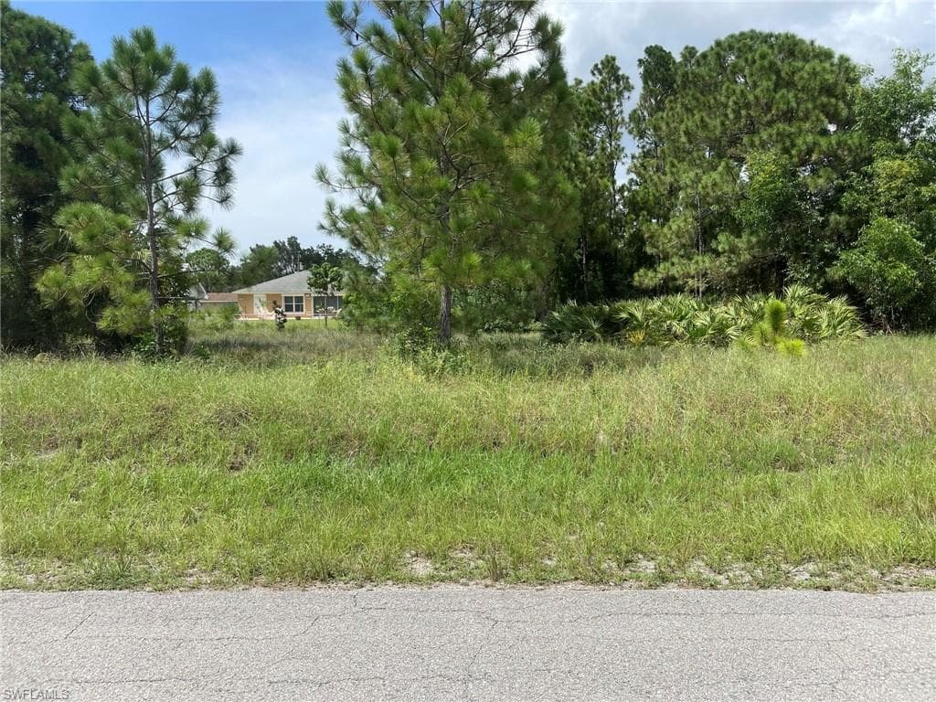 4208 2nd ST W LEHIGH ACRES, FL 33971
