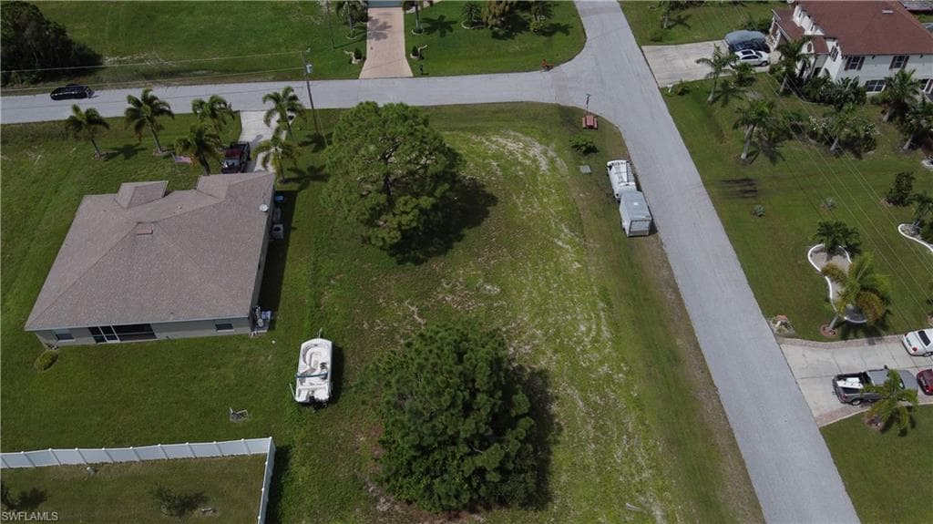 1616 NW 9th TER CAPE CORAL, FL 33993
