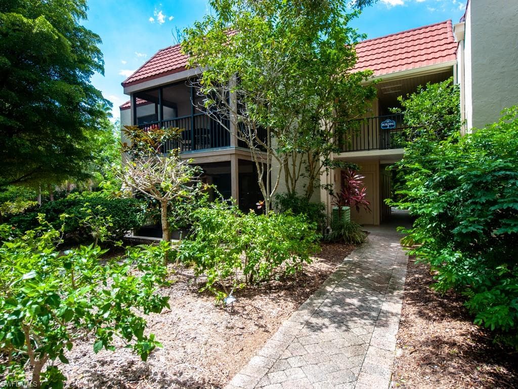 845 E Gulf DR 211 SANIBEL, FL 33957