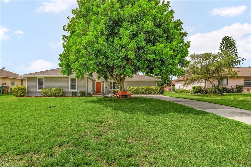 714 SW 35th TER CAPE CORAL, FL 33914