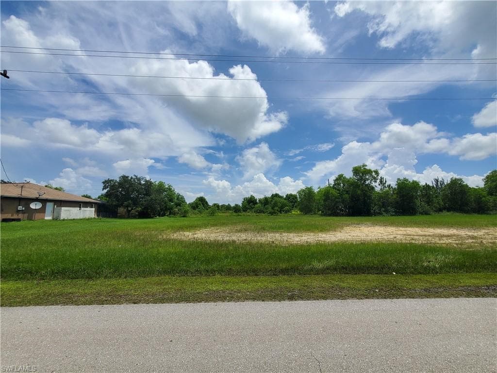 3003 NE 7th PL CAPE CORAL, FL 33909