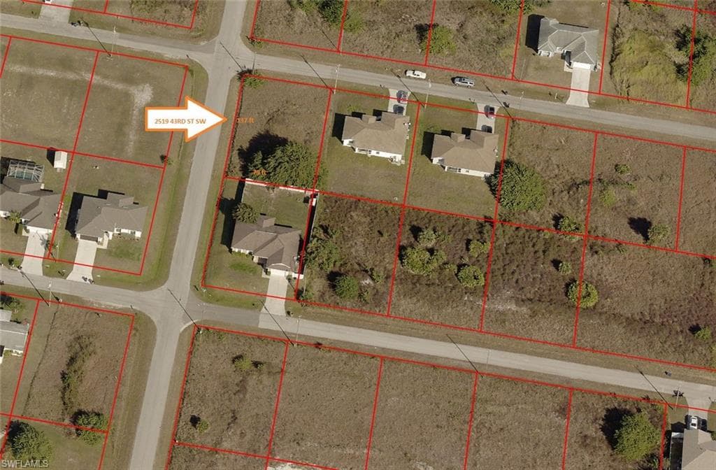 2519 43rd ST SW LEHIGH ACRES, FL 33976