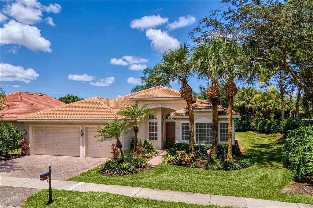 2121 Amargo WAY NAPLES, FL 34119