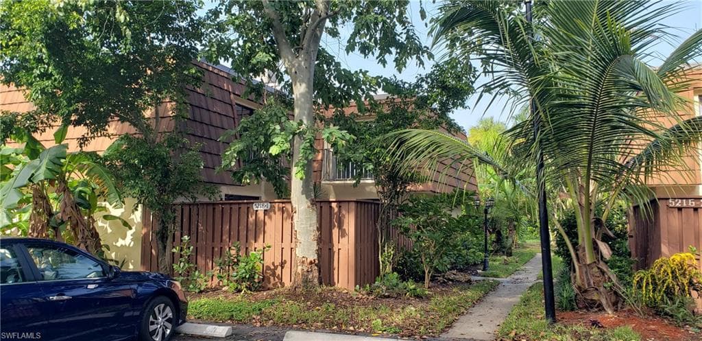 5218 Cedarbend DR 1 FORT MYERS, FL 33919