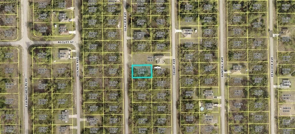 717 Glacier AVE LEHIGH ACRES, FL 33974