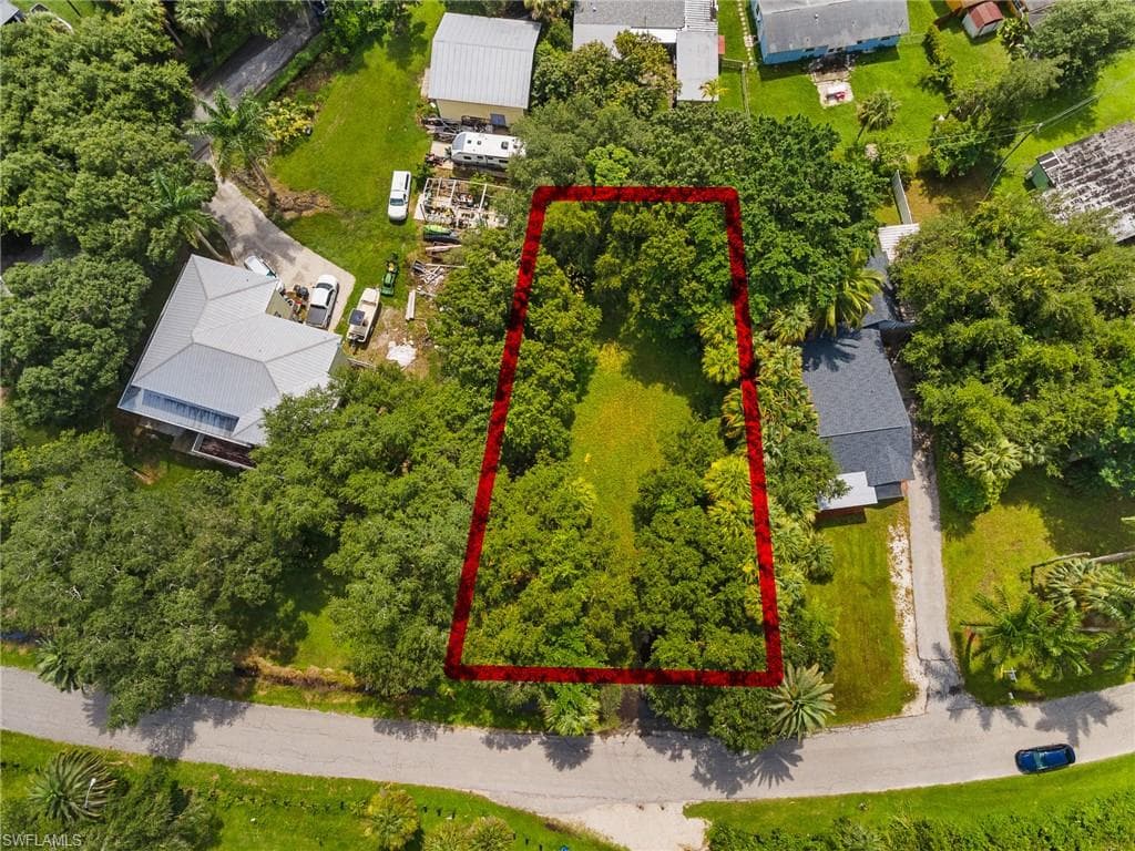 240 Lagoon DR FORT MYERS, FL 33905