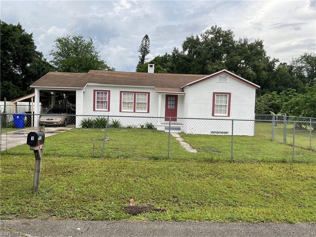 2123 Dora ST FORT MYERS, FL 33901