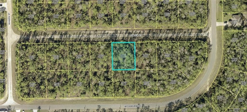 213/215 Singer ST LEHIGH ACRES, FL 33972