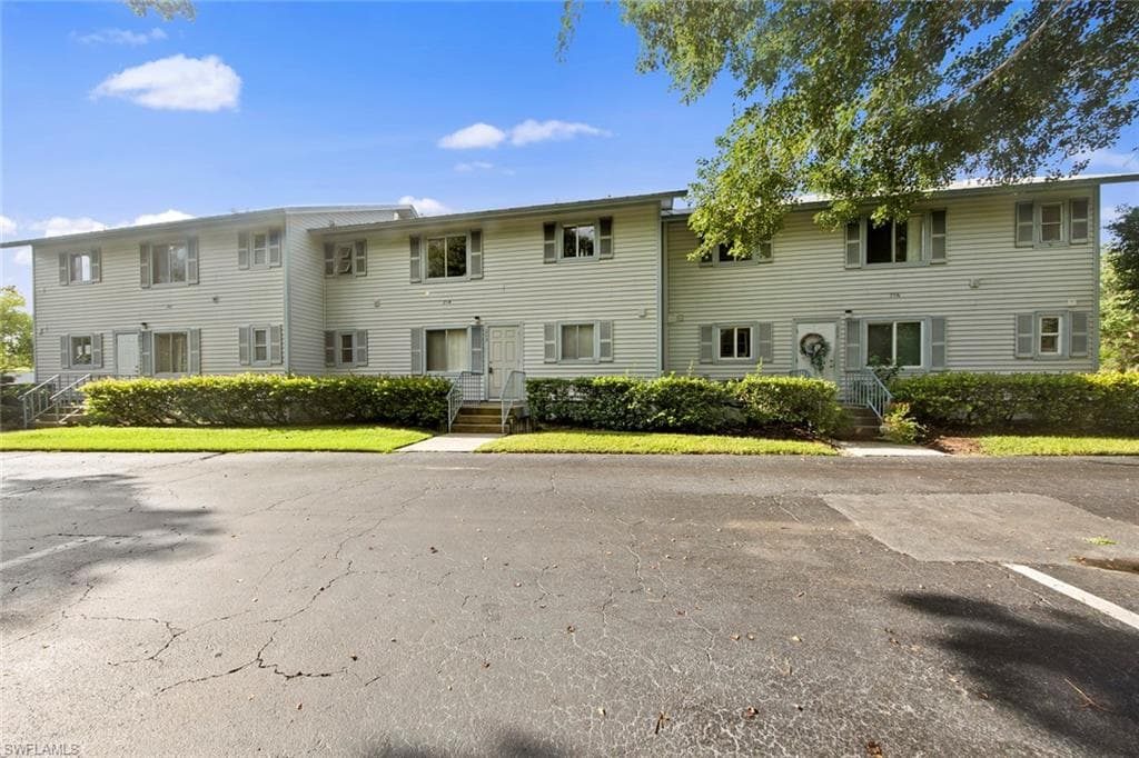 1275 7TH AVE N 205 NAPLES, FL 34102