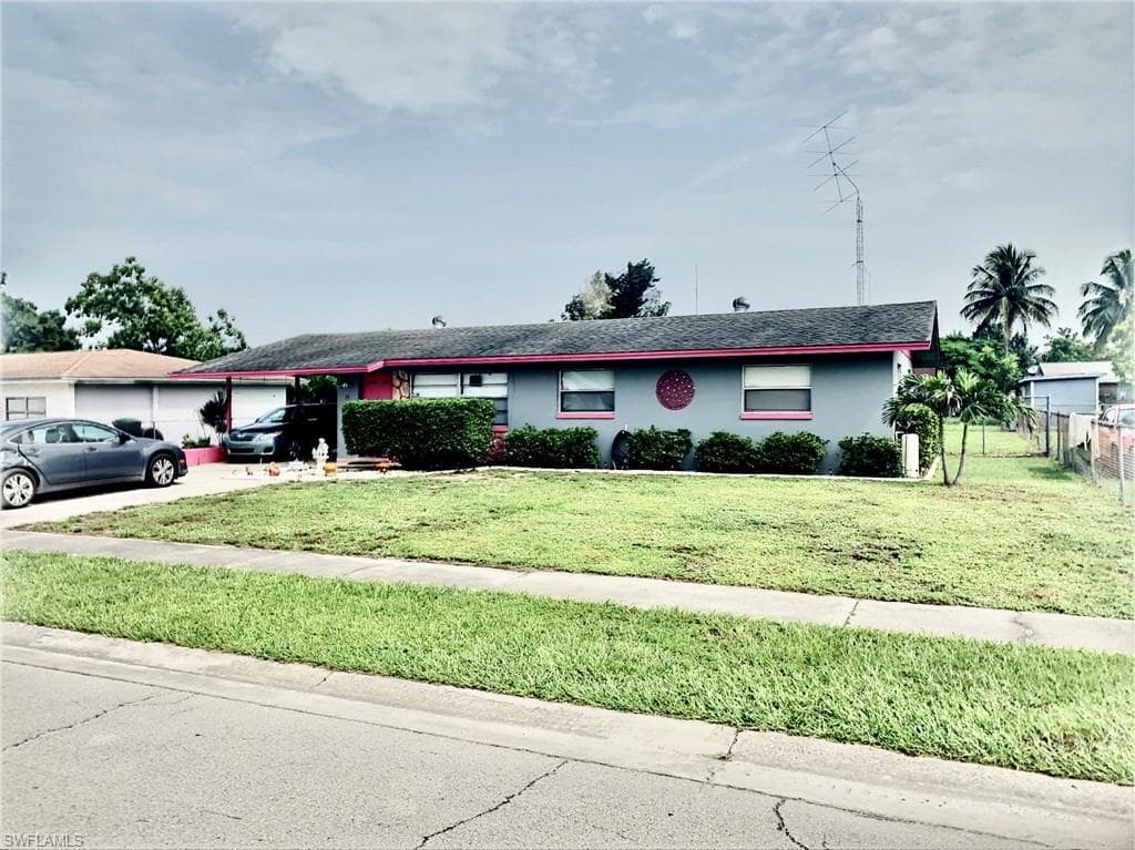35 Skipton CIR FORT MYERS, FL 33905