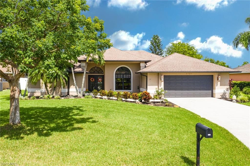 2725 SW 12th PL CAPE CORAL, FL 33914
