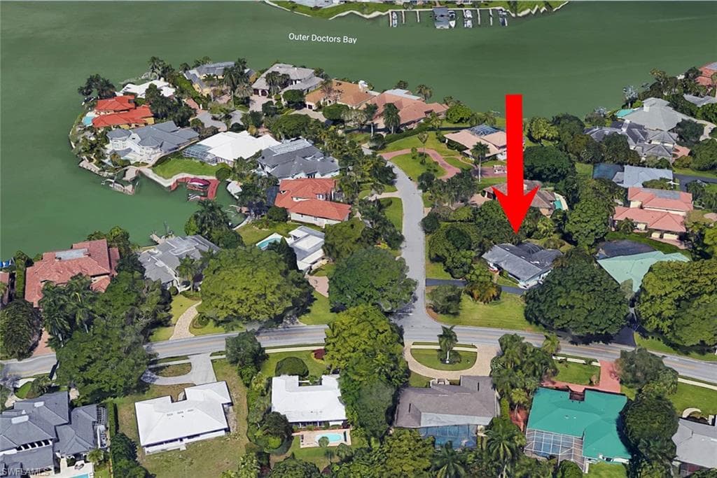3225 Crayton RD NAPLES, FL 34103