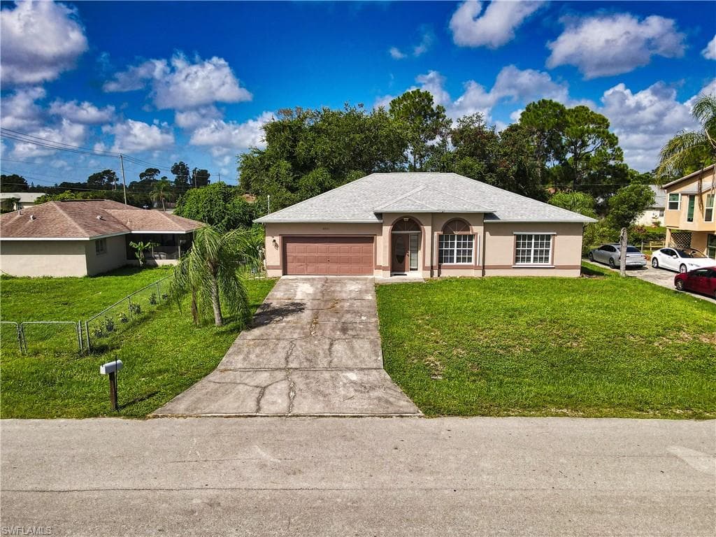 18486 Tulip RD FORT MYERS, FL 33967
