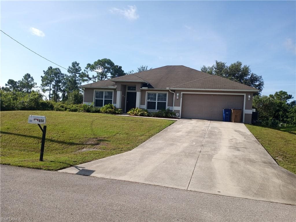854 Chezy ST E LEHIGH ACRES, FL 33974