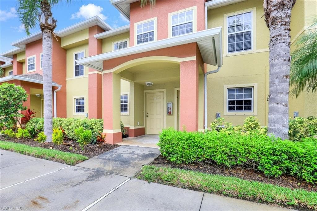 9064 Gervais CIR 107 NAPLES, FL 34120
