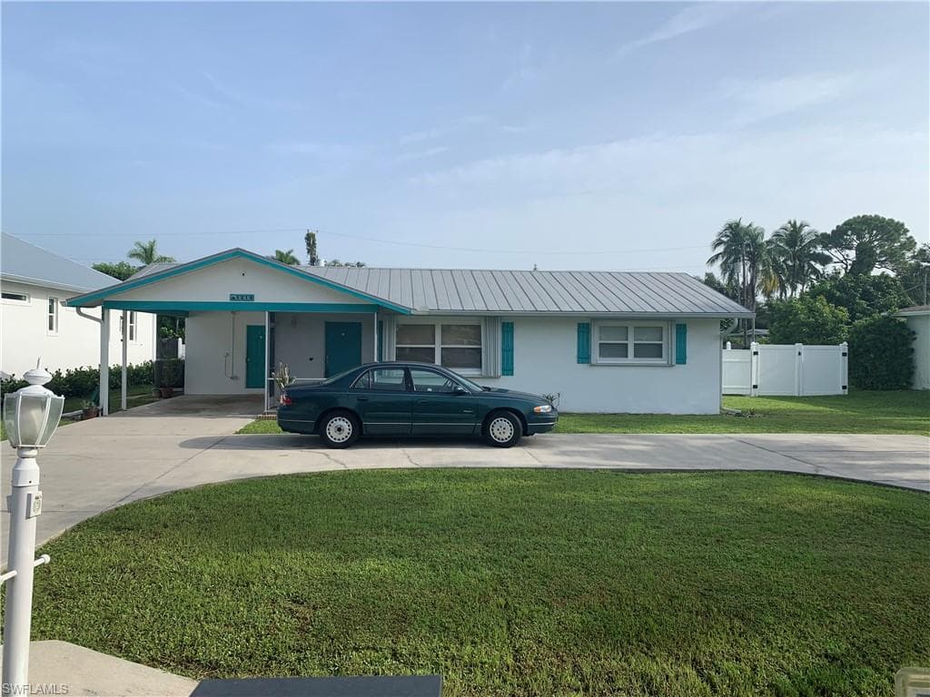 1219 Cypress Woods DR NAPLES, FL 34103