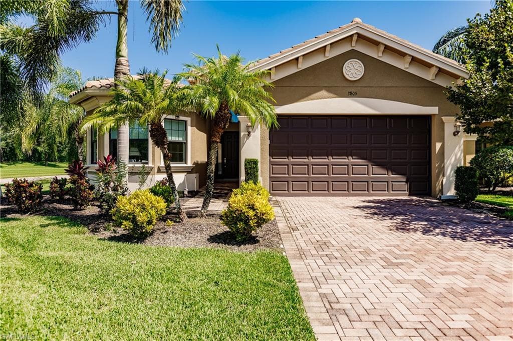 3805 Columbia CT NAPLES, FL 34119