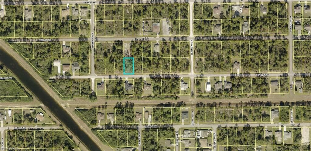 2712 17th ST W LEHIGH ACRES, FL 33971