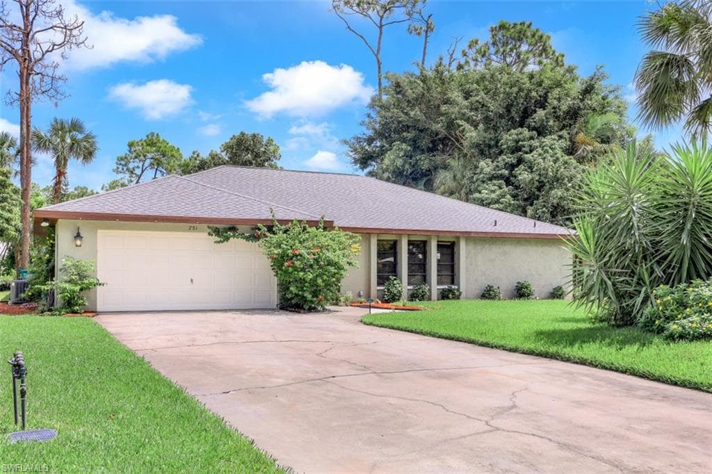751 York TER NAPLES, FL 34109