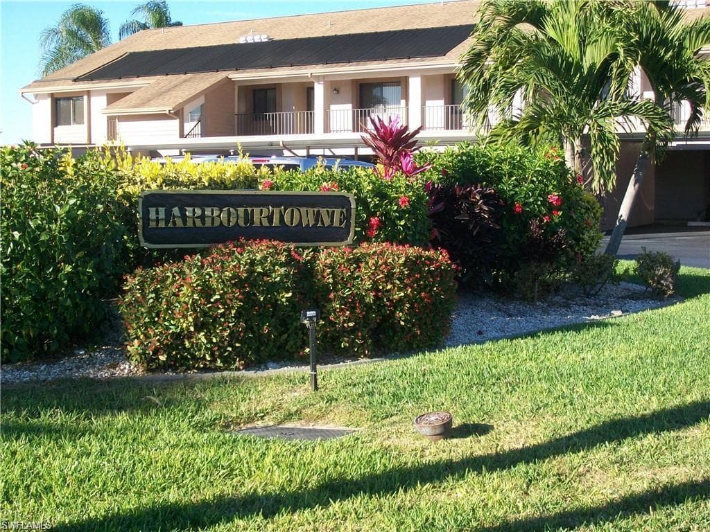1005 SE 38th TER 2202 CAPE CORAL, FL 33904
