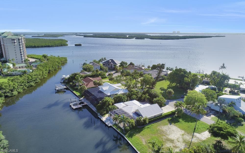 243 Estrellita DR FORT MYERS BEACH, FL 33931