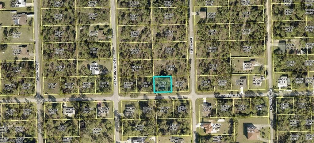 405 E 11th ST LEHIGH ACRES, FL 33972
