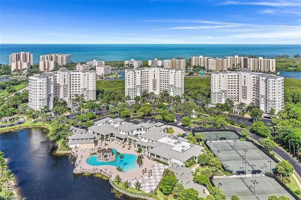 300 Dunes BLVD PH-4 NAPLES, FL 34110