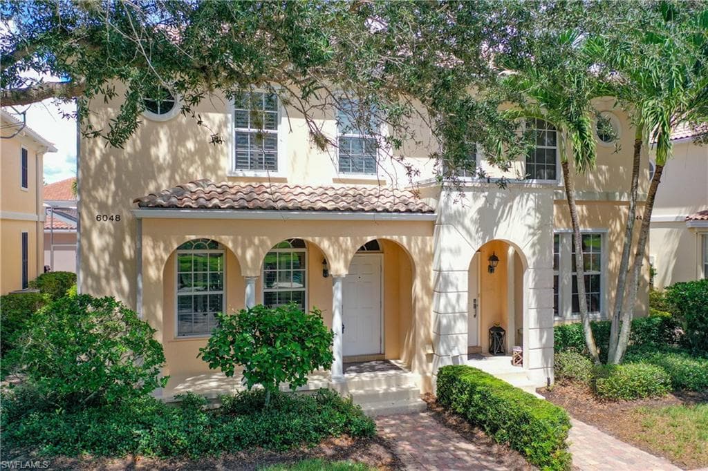 6048 Towncenter CIR NAPLES, FL 34119