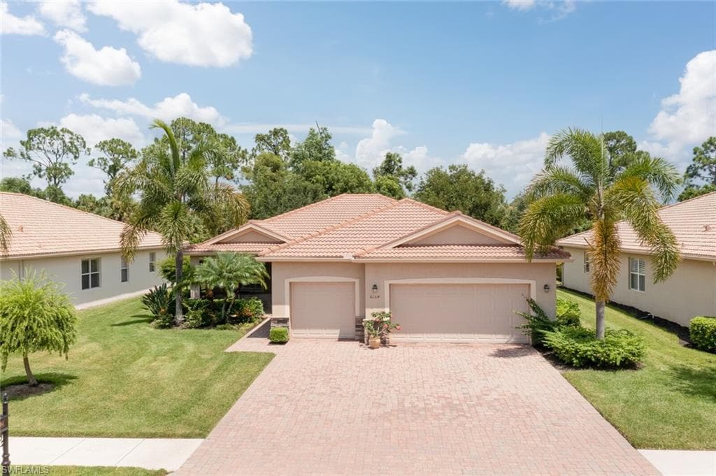 8104 Piedmont DR NAPLES, FL 34104