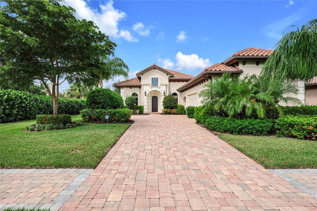 7240 Lantana CIR NAPLES, FL 34119