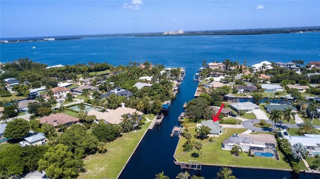 15353 Christine WAY FORT MYERS, FL 33908