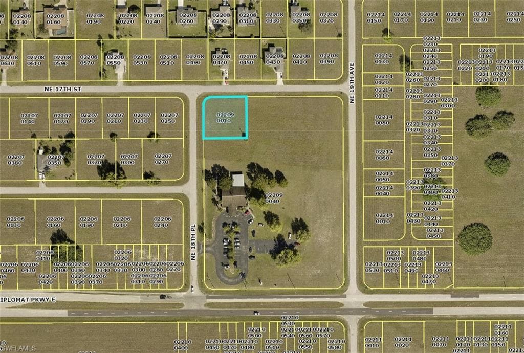 1816 NE 17th TER CAPE CORAL, FL 33909