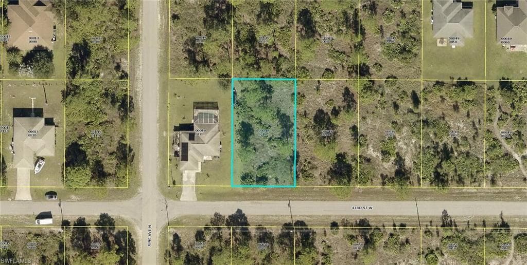 2818 43rd ST W LEHIGH ACRES, FL 33971