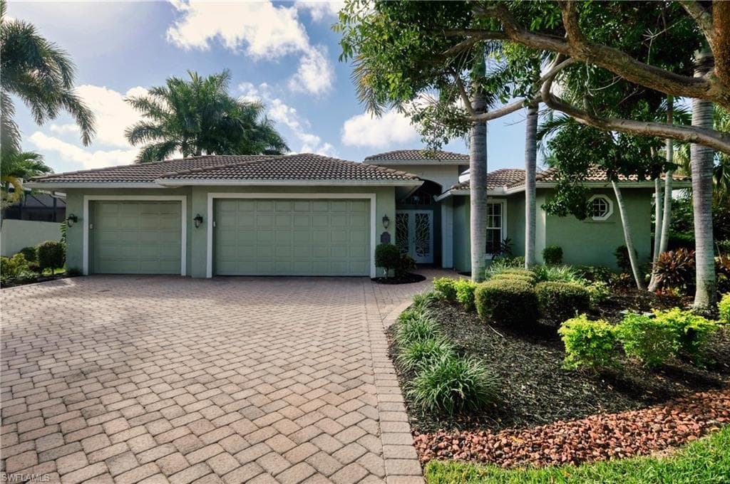 4862 Conover CT FORT MYERS, FL 33908
