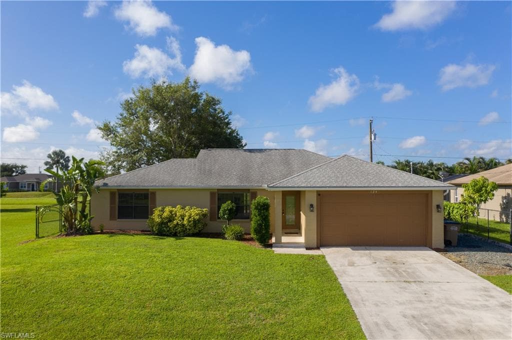 124 NW 11th TER CAPE CORAL, FL 33993