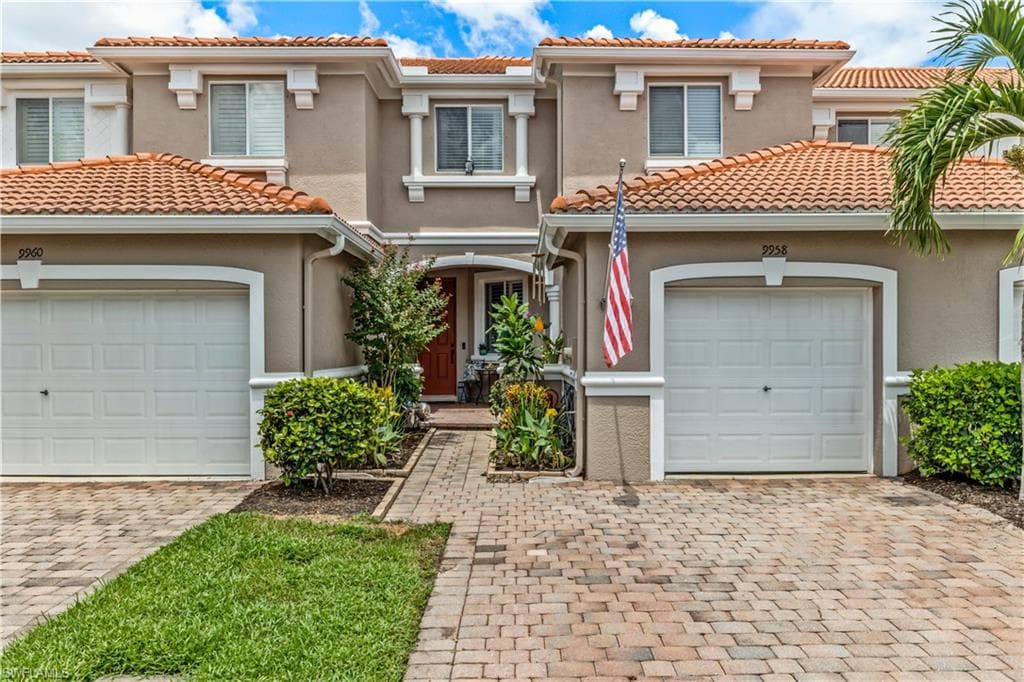 9958 Chiana CIR FORT MYERS, FL 33905
