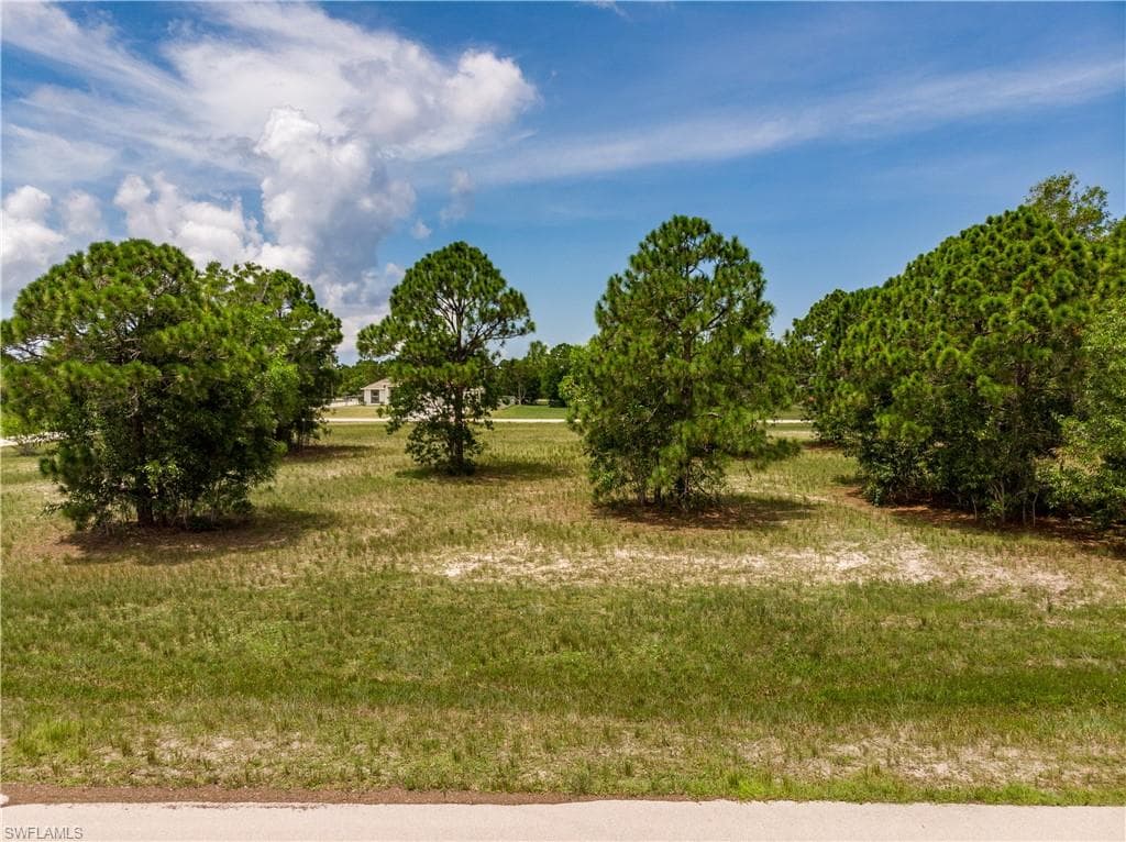 4706 NW 39th PL CAPE CORAL, FL 33993
