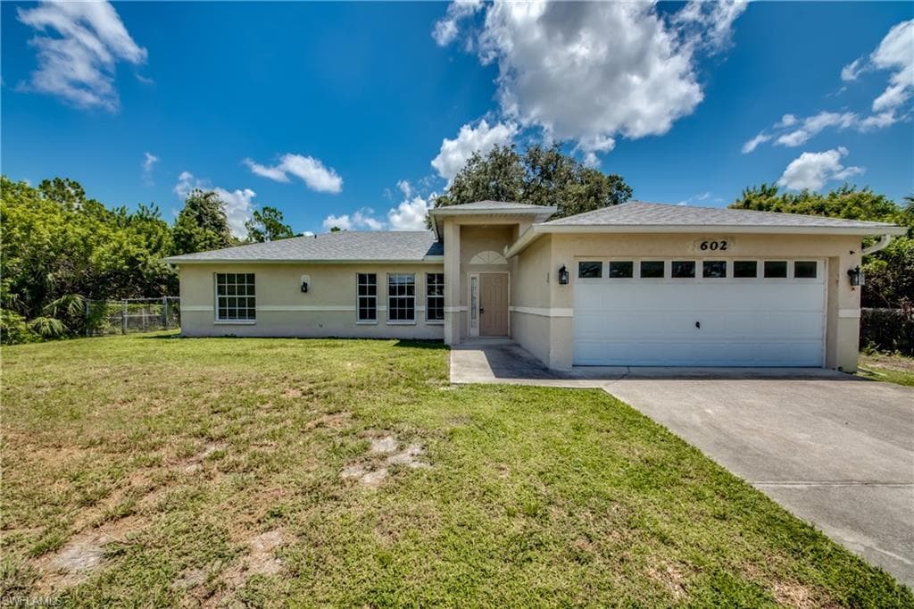 602 Eighth AVE LEHIGH ACRES, FL 33972