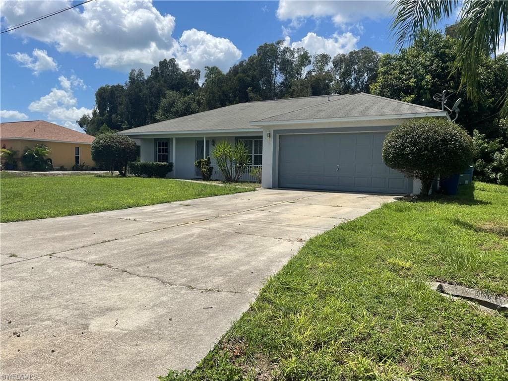 724 Altair AVE FORT MYERS, FL 33913