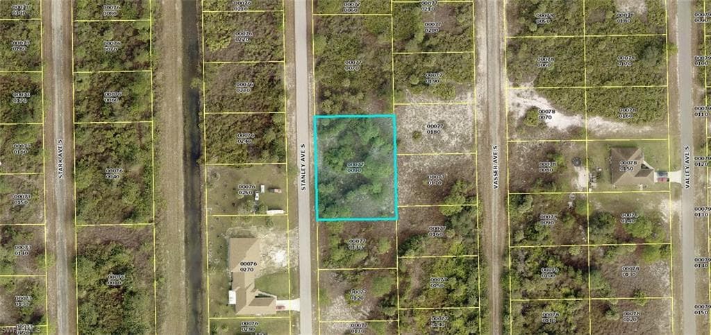 653 Stanley AVE S LEHIGH ACRES, FL 33974