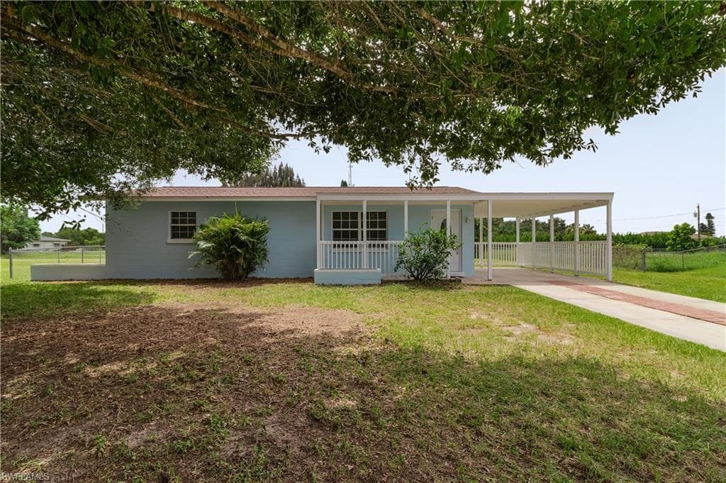 804 Taylor LN LEHIGH ACRES, FL 33936